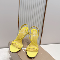 Christian Louboutin 26/Condora系列高跟凉鞋这是Christian Loub Christian Louboutin 26/Condora系列高跟凉鞋这是Christian Loub