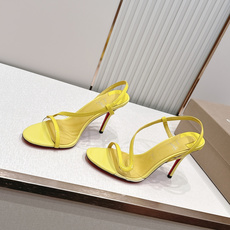 Christian Louboutin 26/Condora系列高跟凉鞋这是Christian Loub Christian Louboutin 26/Condora系列高跟凉鞋这是Christian Loub