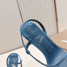 Christian Louboutin 26/Condora系列高跟凉鞋这是Christian Loub Christian Louboutin 26/Condora系列高跟凉鞋这是Christian Loub