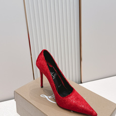 代购级Christian Louboutin 26/So Kate系列尖头细高跟鞋这是Christian 代购级Christian Louboutin 26/So Kate系列尖头细高跟鞋这是Christian