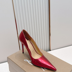 代购级Christian Louboutin 26/So Kate系列尖头细高跟鞋这是Christian 代购级Christian Louboutin 26/So Kate系列尖头细高跟鞋这是Christian