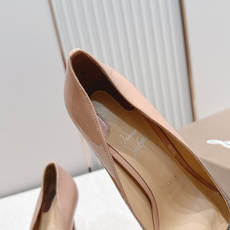 代购级Christian Louboutin 26/So Kate系列尖头细高跟鞋这是Christian 代购级Christian Louboutin 26/So Kate系列尖头细高跟鞋这是Christian