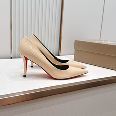 代购级Christian Louboutin 26/So Kate系列尖头细高跟鞋这是Christian 代购级Christian Louboutin 26/So Kate系列尖头细高跟鞋这是Christian