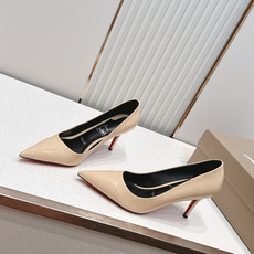 代购级Christian Louboutin 26/So Kate系列尖头细高跟鞋这是Christian 代购级Christian Louboutin 26/So Kate系列尖头细高跟鞋这是Christian