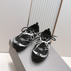 顶级版本 Balenciaga·巴黎世家新款 甜酷风格拼网机车德训鞋这双Balenciaga甜酷风格拼网 顶级版本 Balenciaga·巴黎世家新款 甜酷风格拼网机车德训鞋这双Balenciaga甜酷风格拼网