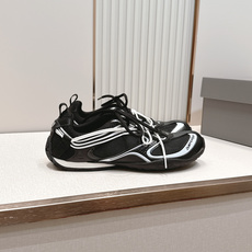 顶级版本 Balenciaga·巴黎世家新款 甜酷风格拼网机车德训鞋这双Balenciaga甜酷风格拼网 顶级版本 Balenciaga·巴黎世家新款 甜酷风格拼网机车德训鞋这双Balenciaga甜酷风格拼网