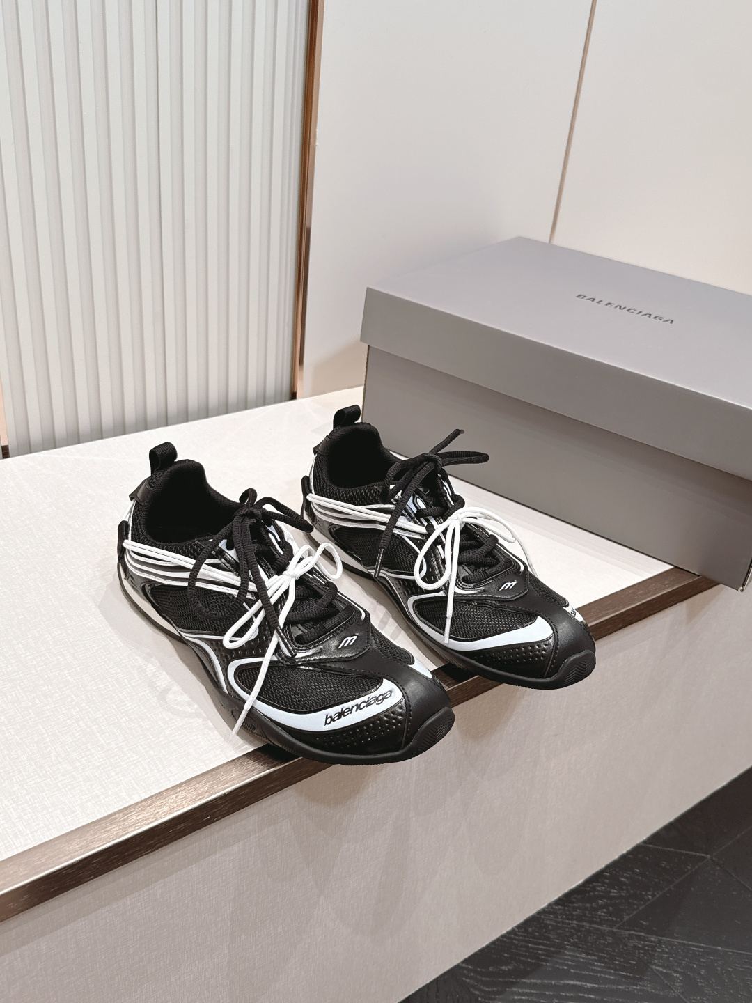 顶级版本 Balenciaga·巴黎世家新款 甜酷风格拼网机车德训鞋这双Balenciaga甜酷风格拼网