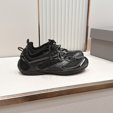 顶级版本 Balenciaga·巴黎世家新款 甜酷风格拼网机车德训鞋这双Balenciaga甜酷风格拼网 顶级版本 Balenciaga·巴黎世家新款 甜酷风格拼网机车德训鞋这双Balenciaga甜酷风格拼网