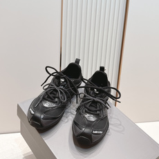 顶级版本 Balenciaga·巴黎世家新款 甜酷风格拼网机车德训鞋这双Balenciaga甜酷风格拼网 顶级版本 Balenciaga·巴黎世家新款 甜酷风格拼网机车德训鞋这双Balenciaga甜酷风格拼网