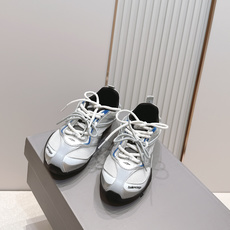 顶级版本 Balenciaga·巴黎世家新款 甜酷风格拼网机车德训鞋这双Balenciaga甜酷风格拼网 顶级版本 Balenciaga·巴黎世家新款 甜酷风格拼网机车德训鞋这双Balenciaga甜酷风格拼网
