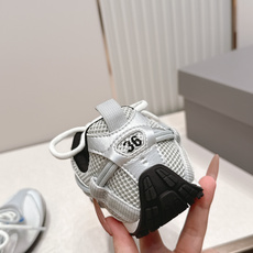顶级版本 Balenciaga·巴黎世家新款 甜酷风格拼网机车德训鞋这双Balenciaga甜酷风格拼网 顶级版本 Balenciaga·巴黎世家新款 甜酷风格拼网机车德训鞋这双Balenciaga甜酷风格拼网