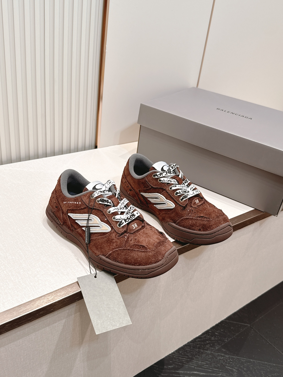 新色系 顶版  BALENCIAGA 巴黎世家26 最新款 Monday Ultra 复古系带 低帮 休