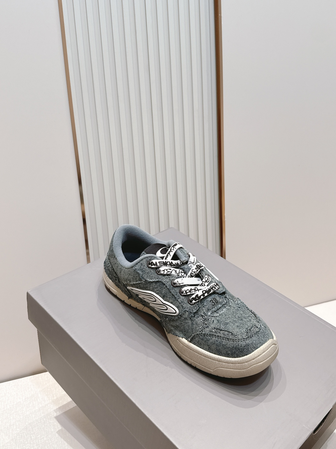 新色系 顶版  BALENCIAGA 巴黎世家26 最新款 Monday Ultra 复古系带 低帮 休