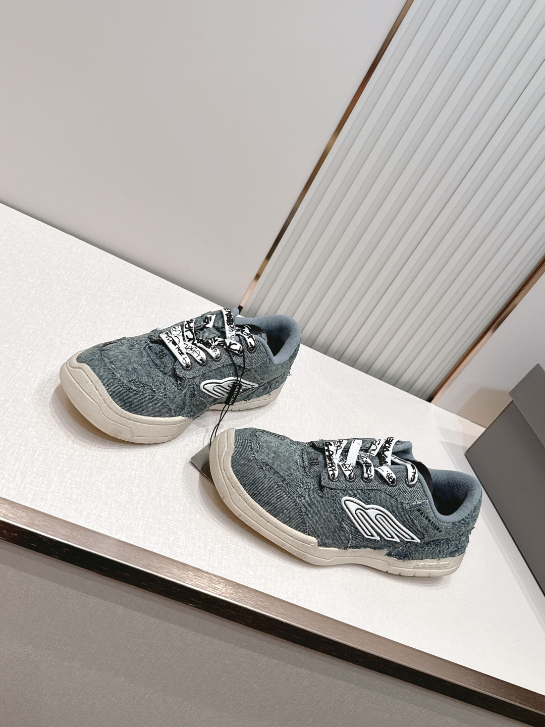 新色系 顶版  BALENCIAGA 巴黎世家26 最新款 Monday Ultra 复古系带 低帮 休