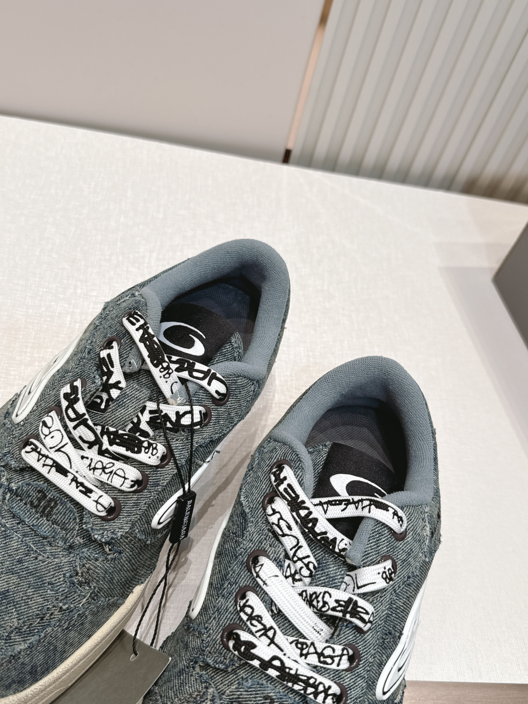 新色系 顶版  BALENCIAGA 巴黎世家26 最新款 Monday Ultra 复古系带 低帮 休