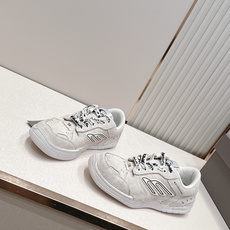 新色系 顶版 BALENCIAGA 巴黎世家26 最新款 Monday Ultra 复古系带 低帮 休 新色系 顶版 BALENCIAGA 巴黎世家26 最新款 Monday Ultra 复古系带 低帮 休
