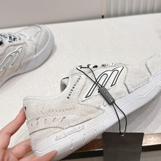 新色系 顶版 BALENCIAGA 巴黎世家26 最新款 Monday Ultra 复古系带 低帮 休 新色系 顶版 BALENCIAGA 巴黎世家26 最新款 Monday Ultra 复古系带 低帮 休