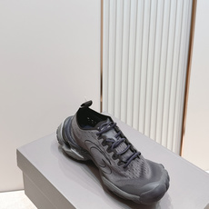 顶级版本 Balenciaga 巴黎世家新Anatomic runner五趾休闲运动鞋透气性拉满的户外 顶级版本 Balenciaga 巴黎世家新Anatomic runner五趾休闲运动鞋透气性拉满的户外