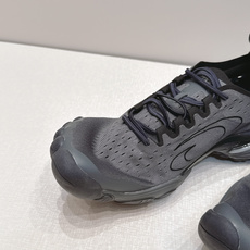 顶级版本 Balenciaga 巴黎世家新Anatomic runner五趾休闲运动鞋透气性拉满的户外 顶级版本 Balenciaga 巴黎世家新Anatomic runner五趾休闲运动鞋透气性拉满的户外