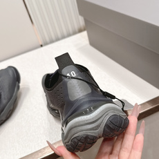 顶级版本 Balenciaga 巴黎世家新Anatomic runner五趾休闲运动鞋透气性拉满的户外 顶级版本 Balenciaga 巴黎世家新Anatomic runner五趾休闲运动鞋透气性拉满的户外