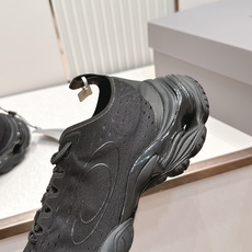 顶级版本 Balenciaga 巴黎世家新Anatomic runner五趾休闲运动鞋透气性拉满的户外 顶级版本 Balenciaga 巴黎世家新Anatomic runner五趾休闲运动鞋透气性拉满的户外