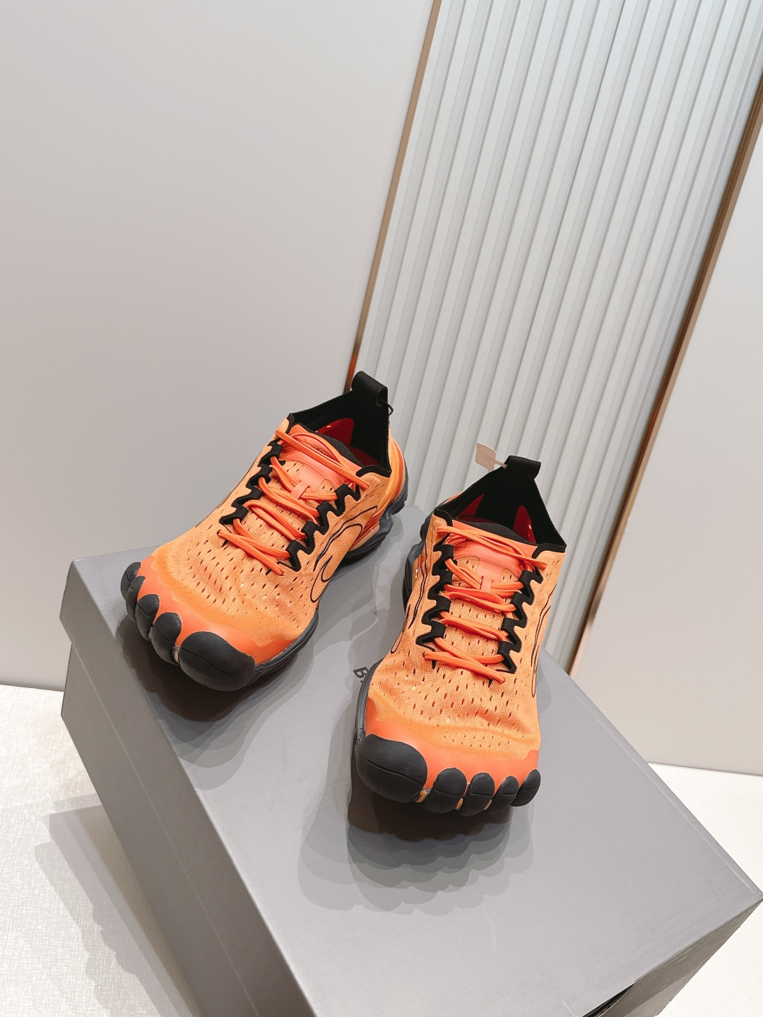 顶级版本 Balenciaga 巴黎世家新Anatomic runner五趾休闲运动鞋透气性拉满的户外 顶级版本 Balenciaga 巴黎世家新Anatomic runner五趾休闲运动鞋透气性拉满的户外