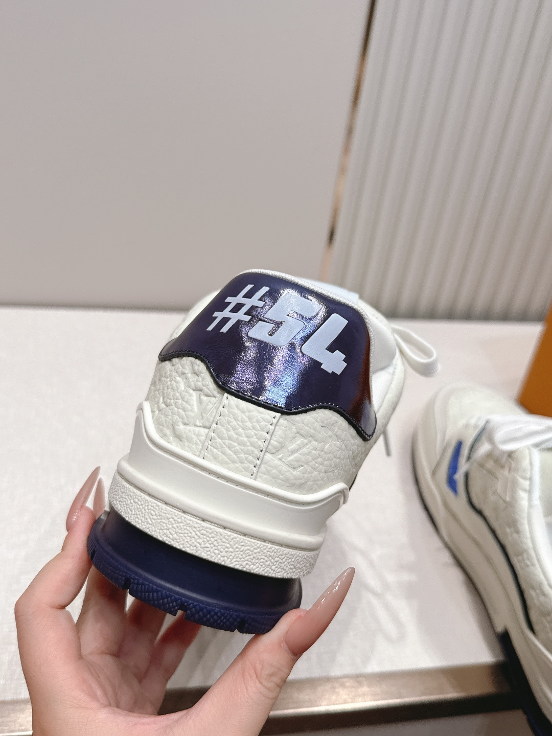 顶级版本： 情侣款LV trainer~~全新升级版~~经典回归❗情侣款，滑板鞋，篮球鞋，运动鞋……LV