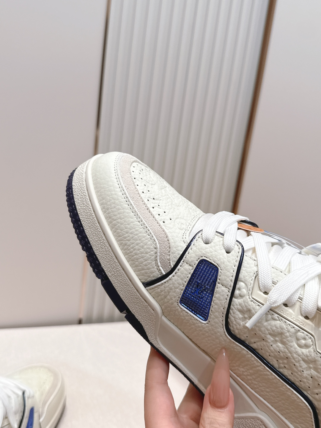 顶级版本： 情侣款LV trainer~~全新升级版~~经典回归❗情侣款，滑板鞋，篮球鞋，运动鞋……LV