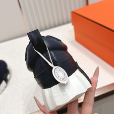 顶版 情侣款 男士+10 Hermes 爱马仕2026 最新款复古风H休闲运动鞋工艺极致,同步专柜上新. 顶版 情侣款 男士+10 Hermes 爱马仕2026 最新款复古风H休闲运动鞋工艺极致,同步专柜上新.