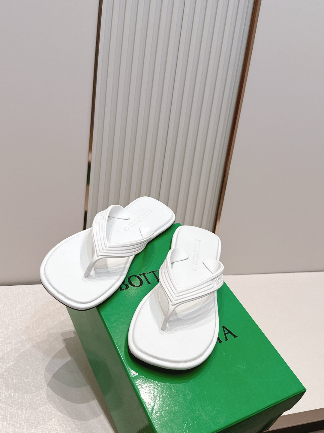 （橡胶底少30）BV SamPieri Flat Thong 夹趾拖鞋这款经典款 简直bv最新天花板啦彩