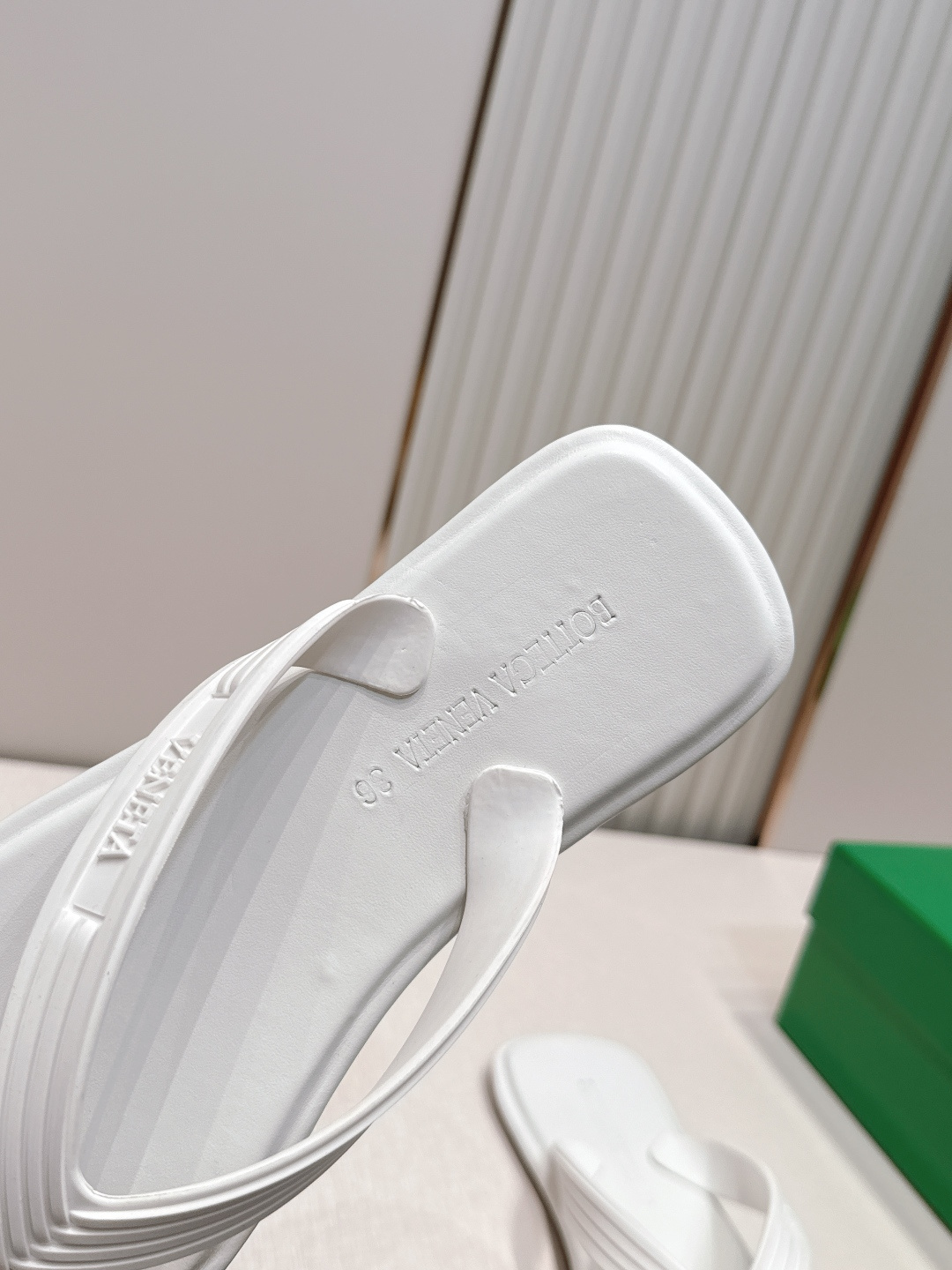 （橡胶底少30）BV SamPieri Flat Thong 夹趾拖鞋这款经典款 简直bv最新天花板啦彩