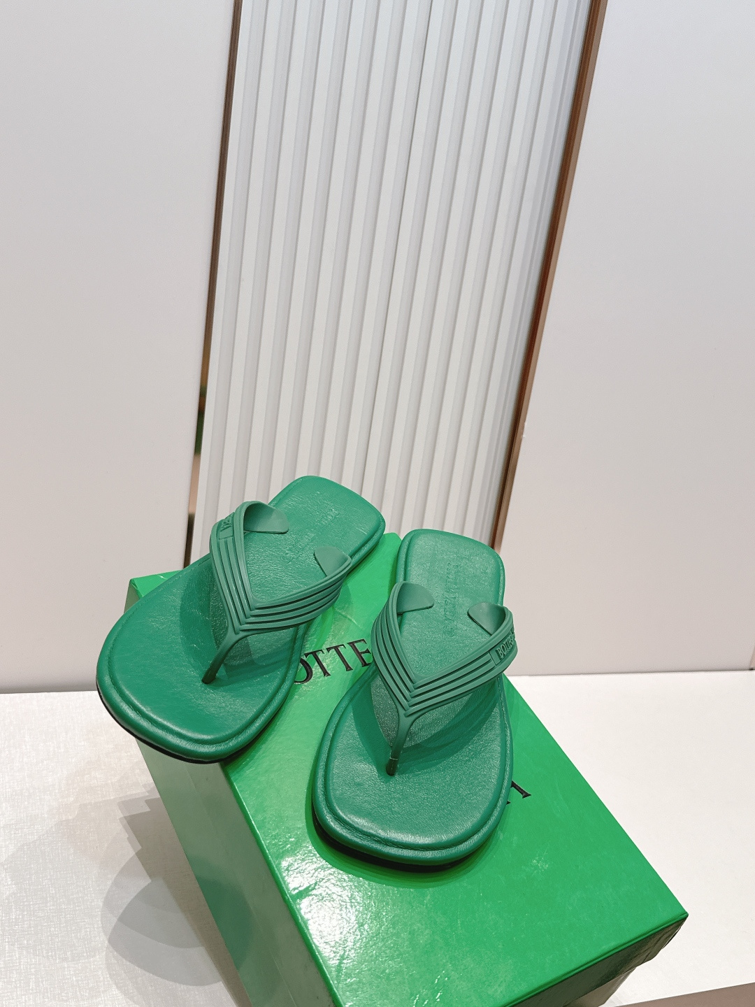 （橡胶底少30）BV SamPieri Flat Thong 夹趾拖鞋这款经典款 简直bv最新天花板啦彩