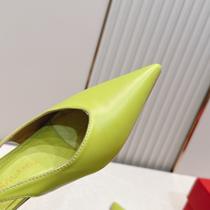 Ferragamo 菲拉格慕 26 S金属高跟凉拖鞋系列尖头后空新任设计师的灵感之作 流线型金属跟原版私 Ferragamo 菲拉格慕 26 S金属高跟凉拖鞋系列尖头后空新任设计师的灵感之作 流线型金属跟原版私
