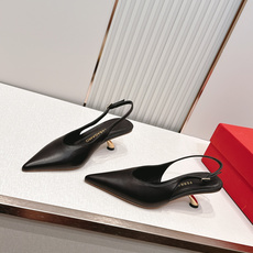 Ferragamo 菲拉格慕 26 S金属高跟凉拖鞋系列尖头后空新任设计师的灵感之作 流线型金属跟原版私 Ferragamo 菲拉格慕 26 S金属高跟凉拖鞋系列尖头后空新任设计师的灵感之作 流线型金属跟原版私