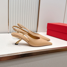 Ferragamo 菲拉格慕 26 S金属高跟凉拖鞋系列尖头后空新任设计师的灵感之作 流线型金属跟原版私 Ferragamo 菲拉格慕 26 S金属高跟凉拖鞋系列尖头后空新任设计师的灵感之作 流线型金属跟原版私