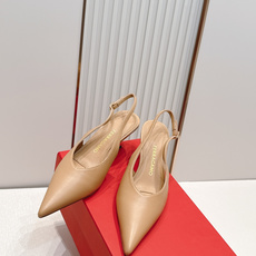 Ferragamo 菲拉格慕 26 S金属高跟凉拖鞋系列尖头后空新任设计师的灵感之作 流线型金属跟原版私 Ferragamo 菲拉格慕 26 S金属高跟凉拖鞋系列尖头后空新任设计师的灵感之作 流线型金属跟原版私