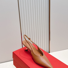 Ferragamo 菲拉格慕 26 S金属高跟凉拖鞋系列尖头后空新任设计师的灵感之作 流线型金属跟原版私 Ferragamo 菲拉格慕 26 S金属高跟凉拖鞋系列尖头后空新任设计师的灵感之作 流线型金属跟原版私