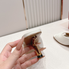Ferragamo 菲拉格慕 26 S金属高跟凉拖鞋系列鱼嘴拖鞋 新任设计师的灵感之作 流线型金属跟原版 Ferragamo 菲拉格慕 26 S金属高跟凉拖鞋系列鱼嘴拖鞋 新任设计师的灵感之作 流线型金属跟原版
