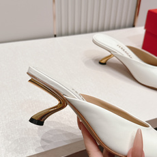 Ferragamo 菲拉格慕 26 S金属高跟凉拖鞋系列鱼嘴拖鞋 新任设计师的灵感之作 流线型金属跟原版 Ferragamo 菲拉格慕 26 S金属高跟凉拖鞋系列鱼嘴拖鞋 新任设计师的灵感之作 流线型金属跟原版