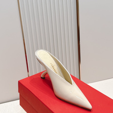 Ferragamo 菲拉格慕 26 S金属高跟凉拖鞋系列尖头高跟半拖尖头后空新任设计师的灵感之作 流线型 Ferragamo 菲拉格慕 26 S金属高跟凉拖鞋系列尖头高跟半拖尖头后空新任设计师的灵感之作 流线型