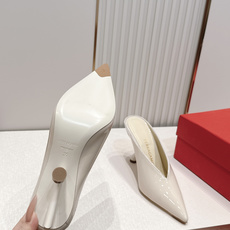 Ferragamo 菲拉格慕 26 S金属高跟凉拖鞋系列尖头高跟半拖尖头后空新任设计师的灵感之作 流线型 Ferragamo 菲拉格慕 26 S金属高跟凉拖鞋系列尖头高跟半拖尖头后空新任设计师的灵感之作 流线型