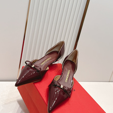 FERRAGAMO菲拉格慕🔳𝟐𝟔𝐀𝐖春夏新品蝴蝶结猫跟中空单鞋凉鞋|优雅通勤诗篇!利落尖头勾勒精致柔雅线 FERRAGAMO菲拉格慕🔳𝟐𝟔𝐀𝐖春夏新品蝴蝶结猫跟中空单鞋凉鞋|优雅通勤诗篇!利落尖头勾勒精致柔雅线