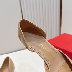 FERRAGAMO菲拉格慕🔳𝟐𝟔𝐀𝐖春夏新品蝴蝶结猫跟中空单鞋凉鞋|优雅通勤诗篇!利落尖头勾勒精致柔雅线 FERRAGAMO菲拉格慕🔳𝟐𝟔𝐀𝐖春夏新品蝴蝶结猫跟中空单鞋凉鞋|优雅通勤诗篇!利落尖头勾勒精致柔雅线