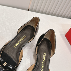 FERRAGAMO菲拉格慕🔳𝟐𝟔𝐀𝐖春夏新品蝴蝶结猫跟中空单鞋凉鞋|优雅通勤诗篇!利落尖头勾勒精致柔雅线 FERRAGAMO菲拉格慕🔳𝟐𝟔𝐀𝐖春夏新品蝴蝶结猫跟中空单鞋凉鞋|优雅通勤诗篇!利落尖头勾勒精致柔雅线