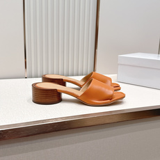 MM6马吉拉26WF新品分趾一字带圆跟拖鞋先锋分趾基因邂逅慵懒极简 重塑解构主义美学。标志性Tabi分趾 MM6马吉拉26WF新品分趾一字带圆跟拖鞋先锋分趾基因邂逅慵懒极简 重塑解构主义美学。标志性Tabi分趾