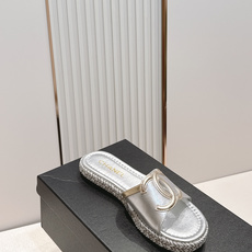 CHANEL香奈儿26s新款编织麻绳底凉拖鞋简约又难以抗拒系 搭配展现与众不同的穿搭风格、自由混搭闪耀到 CHANEL香奈儿26s新款编织麻绳底凉拖鞋简约又难以抗拒系 搭配展现与众不同的穿搭风格、自由混搭闪耀到