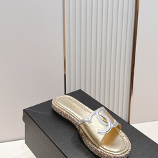 CHANEL香奈儿26s新款编织麻绳底凉拖鞋简约又难以抗拒系 搭配展现与众不同的穿搭风格、自由混搭闪耀到 CHANEL香奈儿26s新款编织麻绳底凉拖鞋简约又难以抗拒系 搭配展现与众不同的穿搭风格、自由混搭闪耀到
