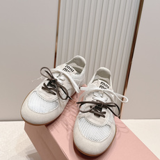 MiuMiu 缪缪 26ss新款系带网面休闲鞋德训鞋经典升级 复古做旧时尚 简约高级 随意搭配 上脚 MiuMiu 缪缪 26ss新款系带网面休闲鞋德训鞋经典升级 复古做旧时尚 简约高级 随意搭配 上脚
