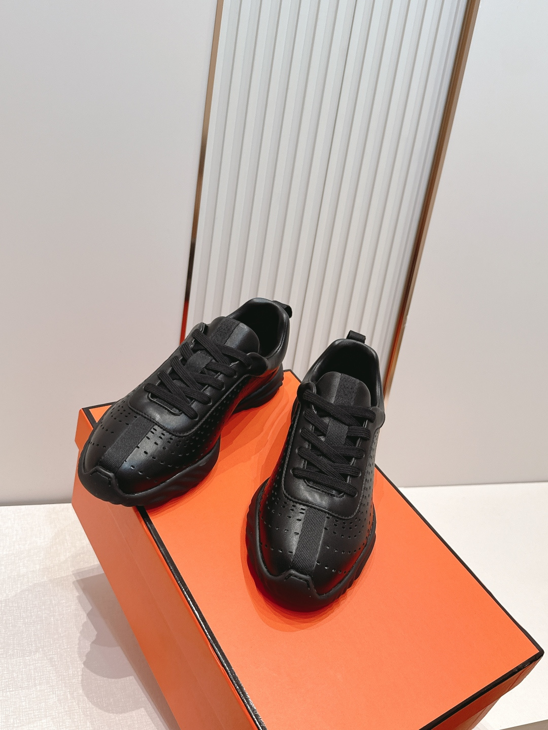 顶级版本Hermes 男士+10爱马仕 2026 新款Jet休闲运动鞋德训鞋 全色系！！！！工艺极致，同