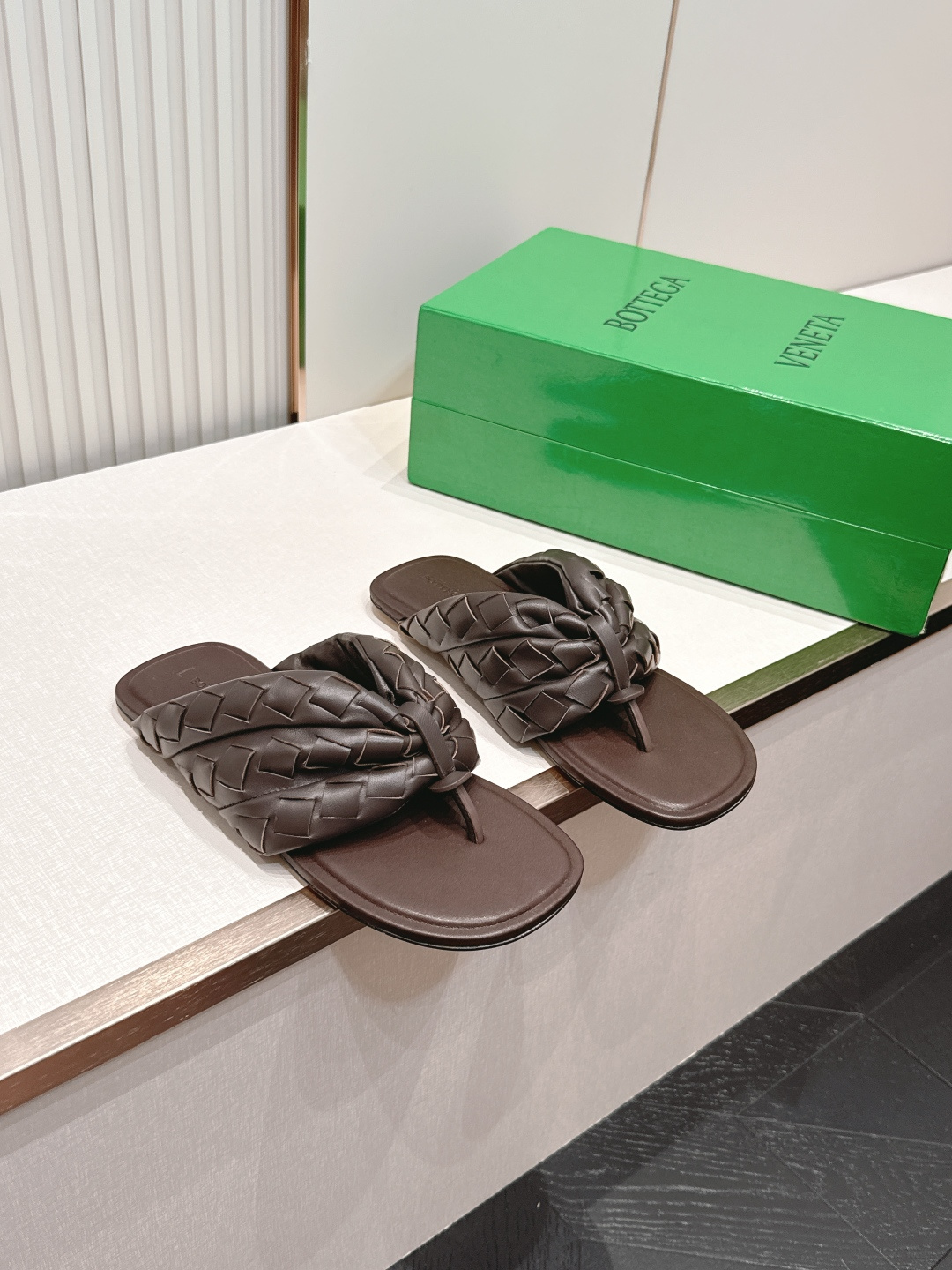 顶级版本 BV SamPieri Flat Thong 编织 夹趾拖鞋这款拖鞋经典款 简直bv最新天花板